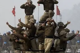 盘点印度军事上的离奇故事！大粪炸航母 40年坠毁上千架飞机图片