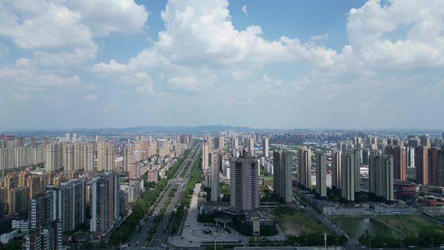 大量巴西游客涌入承德，打着观光旗号不逛避暑不尝烧卖，为啥来？