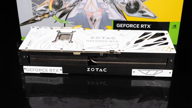 银白顶配，98X3D+技嘉B850M雕妹+索泰RTX 5080+6400C28 96GB装机