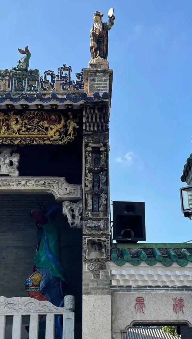 半江碧波，一城风华。这里是龙母故乡、崇德之城——德庆！