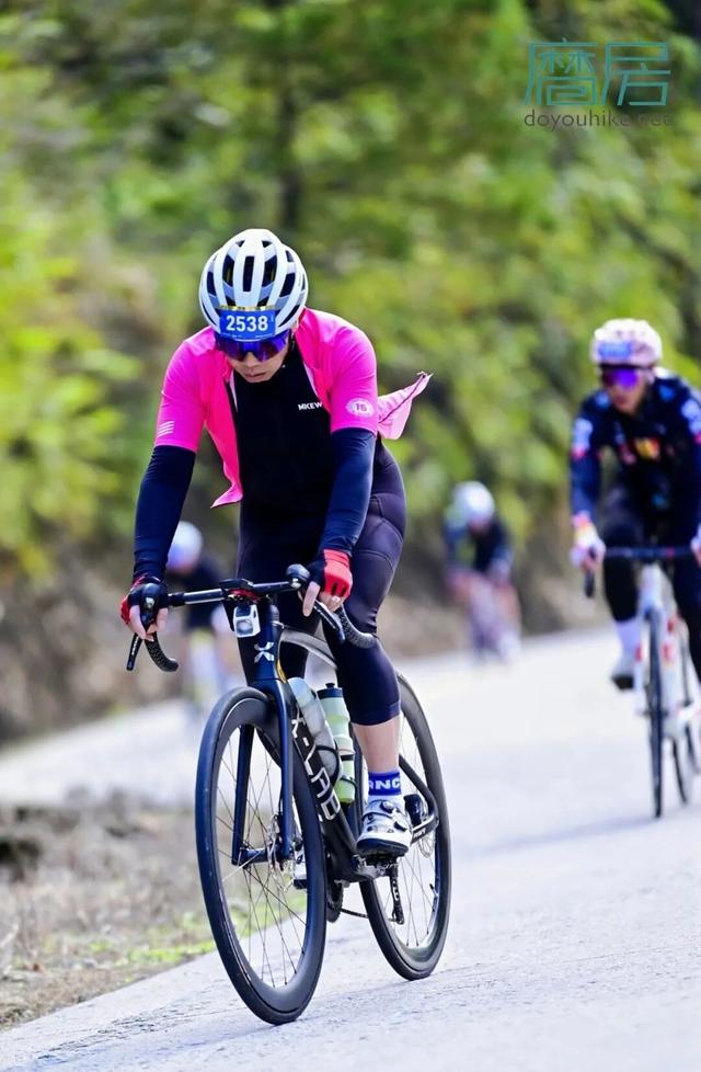 风驰竹海，骑友盛赞！在运动与美景的交融中收获双重满足