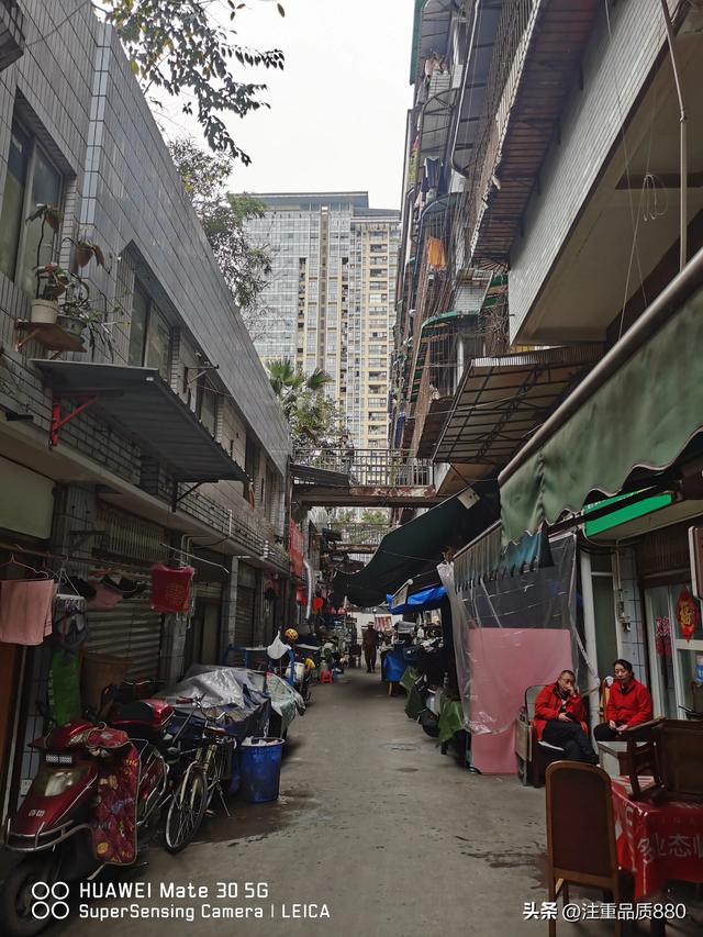 自驾游我为什么不选择“床车”或房车