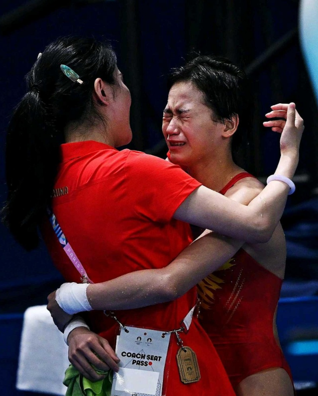 刚复出就夺冠！全红婵跳水实力不减，却依旧逃不过“身材审判”