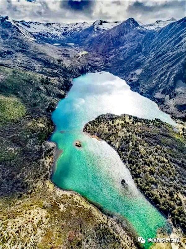 昌都•洛隆，圣湖众多景色很美，有一种神秘的感觉