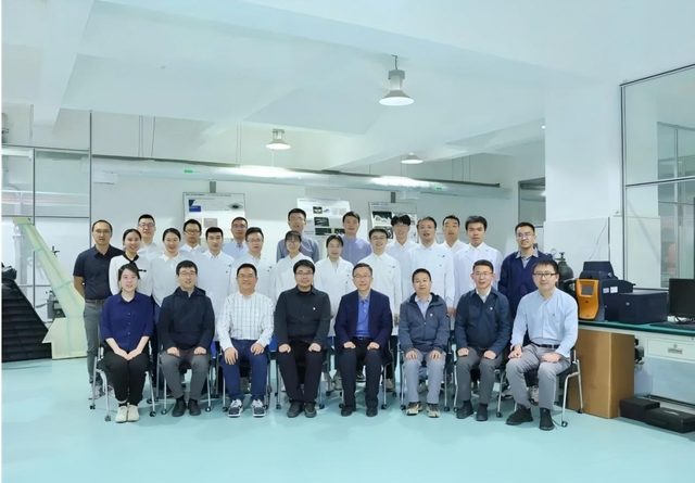 祝贺神舟二十一号发射成功！西工大一路助航！