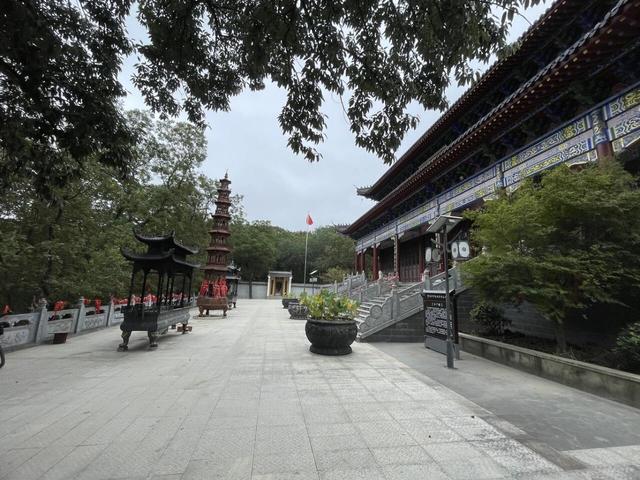 骑游滁州西神山寺森林公园花山风景线