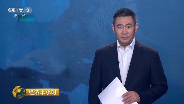 退休6个月还没享福就去世，一辈子无儿无女，他比罗京更令人惋惜