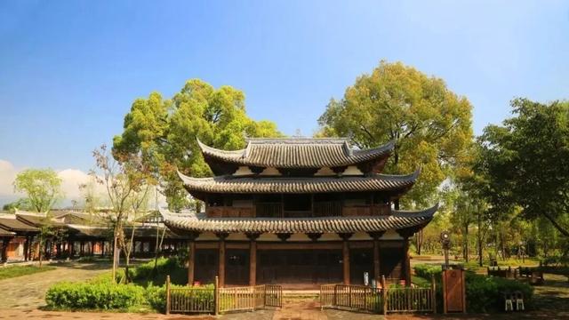 藏在秋日里的芦山漫游指南