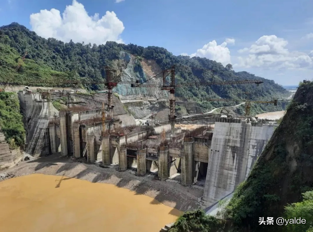 莫迪拼了？中国刚说建5座水电站，印度就要挖6条大运河，8个船厂