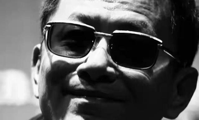 陪睡陪玩只是冰山一角！袭警、集体嫖娼、舔手指，各个离谱且意外