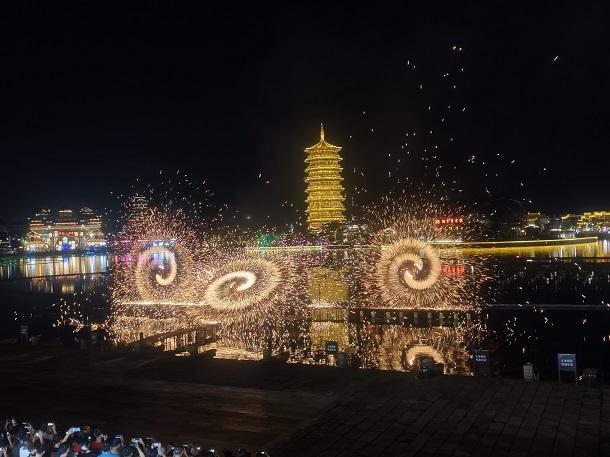 粤港澳媒体长沙采风：千年铜官窑邂逅现代国潮风
