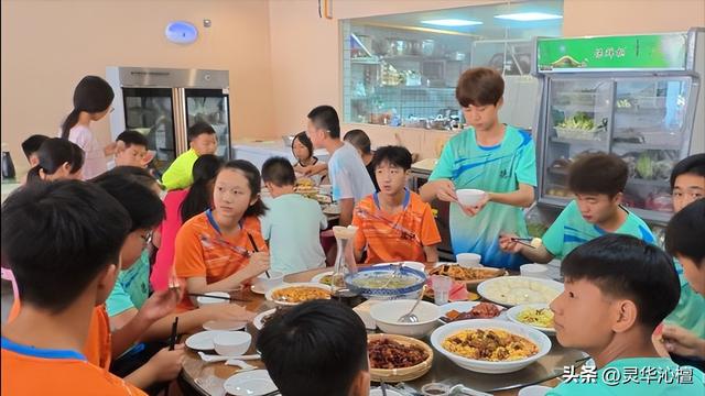 石阡：以赛为媒 优服务促消费