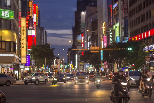 不排除直接斩首赖清德？解放军四字定调台湾，让台独冷汗直流