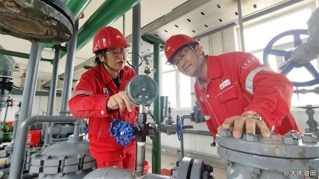 中国首个！百万吨级非混相驱 CCUS 全产业链示范基地核心工程投运！