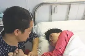 我和老婆是二婚、工资各管各的，现在她得癌症希望我拿出钱治病图片