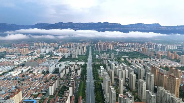 推窗见青山,河南有自己的山城!