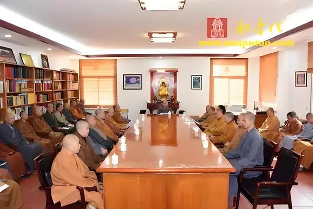 少林僧人不愿谈印乐法师：见的少，武僧1天表演6场，香火即将收费