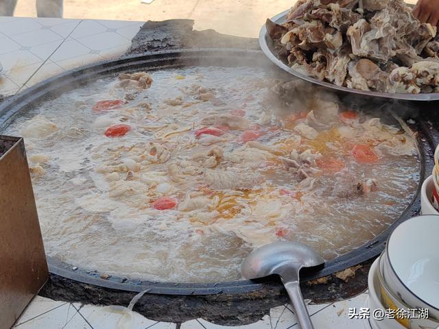 去喀什，怎能不去rua一下羊屁屁？喀什牛羊大巴扎必须去