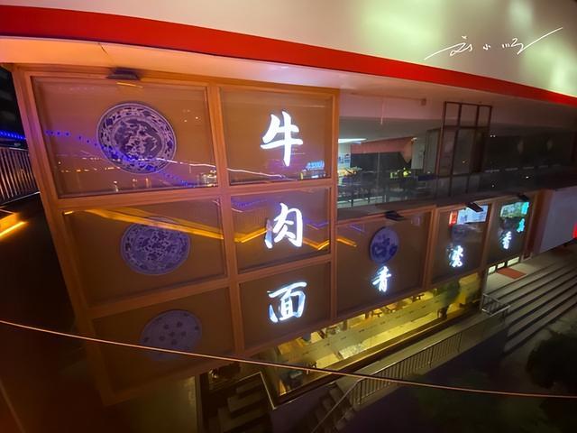 外地游客要吃“兰州拉面”，兰州人却急了：兰州只有“牛肉面”！