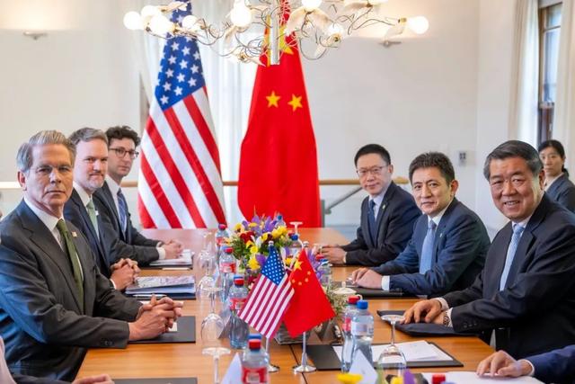 为了和中国谈判，特朗普豁出去了？拒签4亿对台军援，美国炸锅