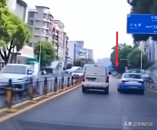 斗气翻车后续：警方通报来了，车内乘客身份曝光，更多内幕流出！