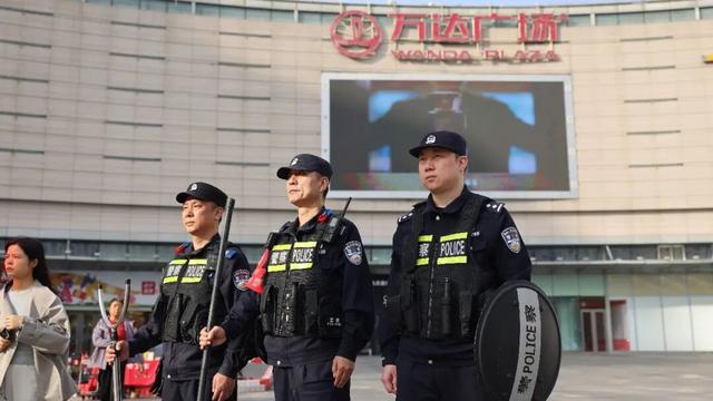 护航牡丹文化节丨黑的白的红的黄的紫的绿的蓝的