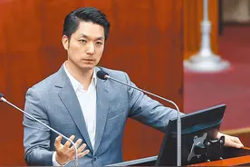 侯汉廷细数民进党过去“没收审查”事迹， 蒋万安批“双重标准”图片
