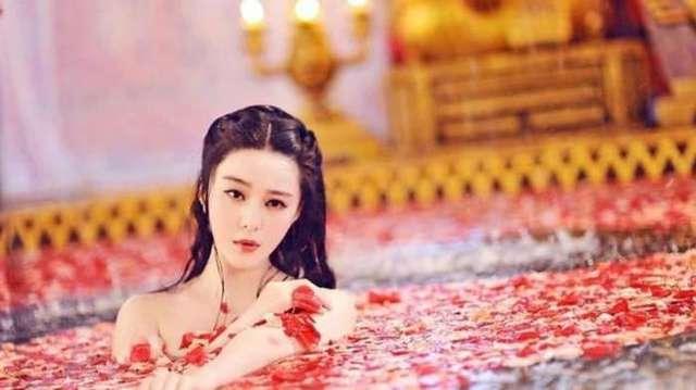 杨玉环晚上睡觉有个坏习惯，一般人都难以忍受，唐玄宗却十分享受