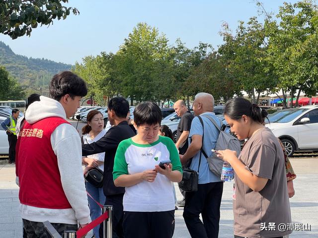 国庆首日，人气爆棚！云端体验引爆假期，在淄博潭溪山开启天际之旅！
