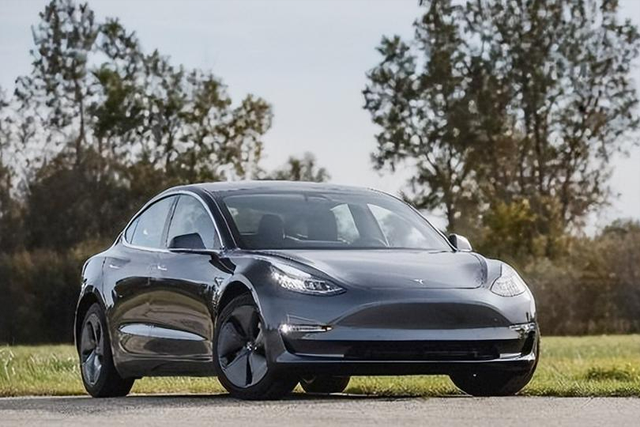 不许中国一家独大，特朗普联合8国在白宫签字，要废中国王牌