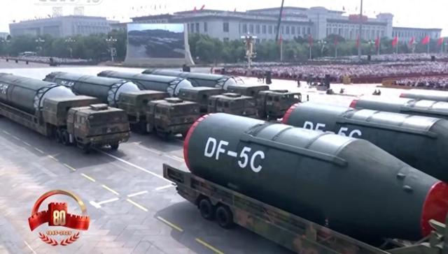 中国阅兵结束后，特朗普公开评价：我也看了，非常精彩和震撼