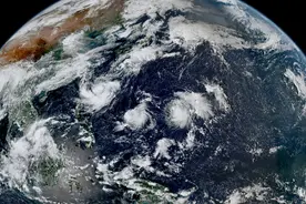 双台风生成警告，强台风十一接近我国！权威预报：东海周边强风雨图片