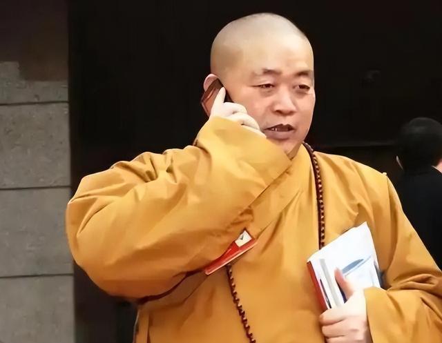 越扒越猛！释永信在少林寺有多爽，你根本想不到！难怪佛协再痛批