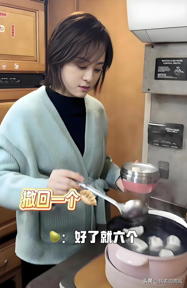 孙俪冬至夜煮饺子，6个饺子青菜和1块红薯，自律到令人佩服
