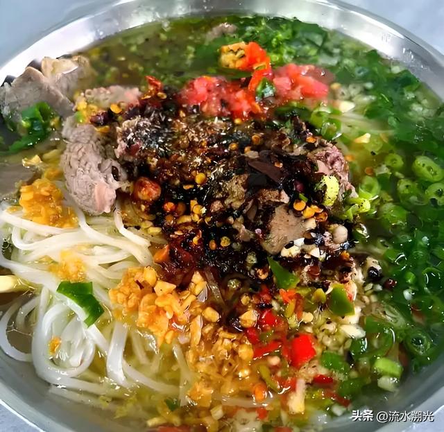 黎明之城：滇西边境的琥珀时光