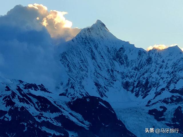 出四川进云南到达梅里雪山观景台