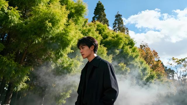 丹枫醉染云间岫，银杏金铺滇海秋 —— 昆明清秋觅胜长歌