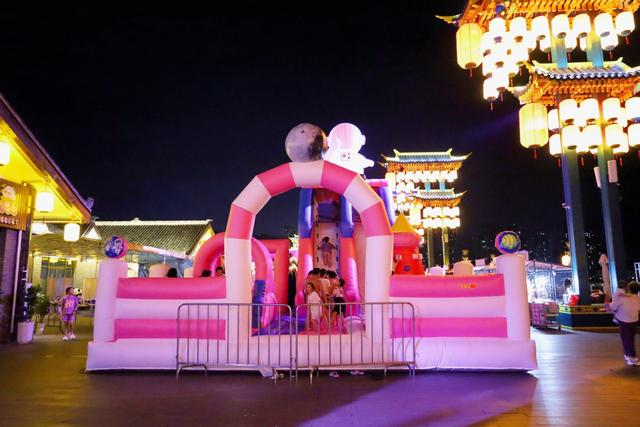 广安不夜城"浪出圈·夏日造浪计划"火热进行中