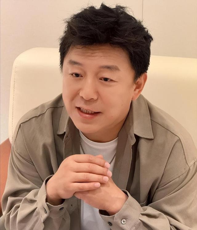 钱再多有什么用？51岁百亿影帝黄渤近况曝光，给年轻人们提了个醒