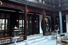 盘古大观空中四合院流拍，价格美丽但无人出价图片