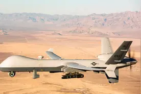 战事升级！伊朗击落美军机！美军航母和几十架军机直扑中东图片