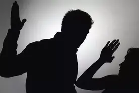 远离四种亲人，比小人还可怕图片