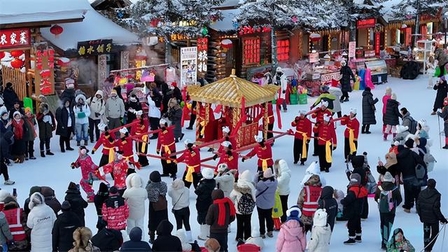 中国雪乡3天接待53000余人次