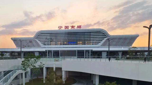 从“山水相望”到“即刻出发”，39分钟串起秋日盛景与人间美味