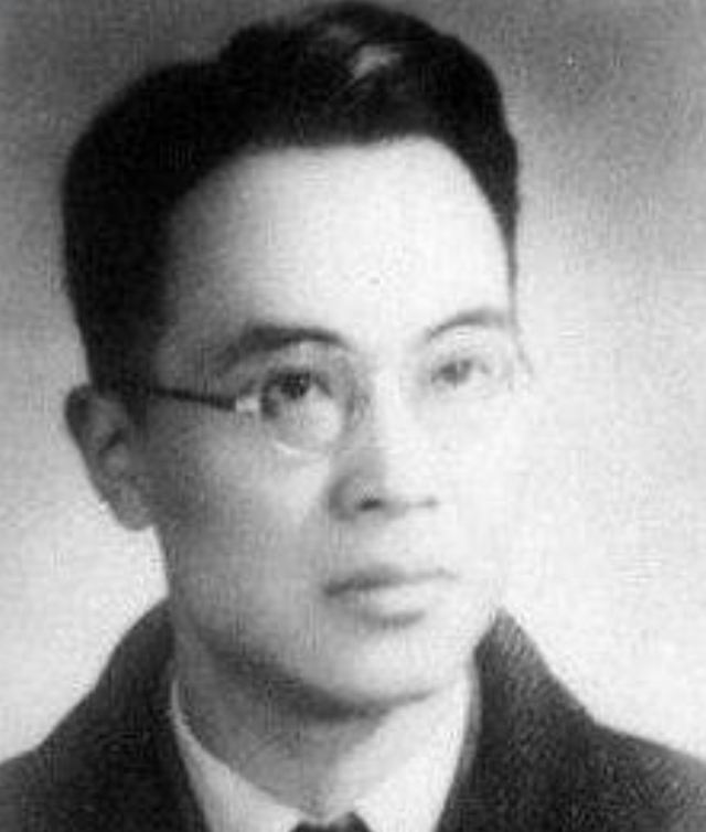 新中国成立，他准备去北京当官，半路才想起自己是汉奸，连夜南逃
