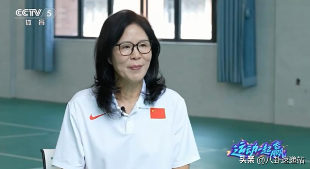 退休四年，65岁郎平再破“天花板”，重回女排传闻终于真相大白