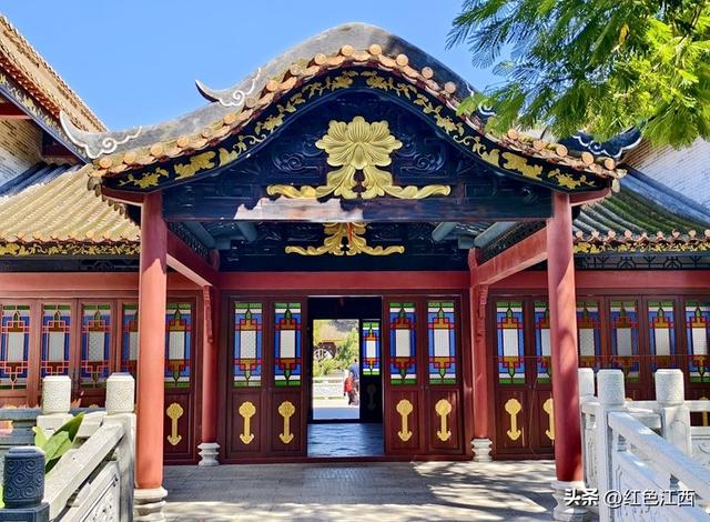 秋阳叩坊，甜醒顺峰