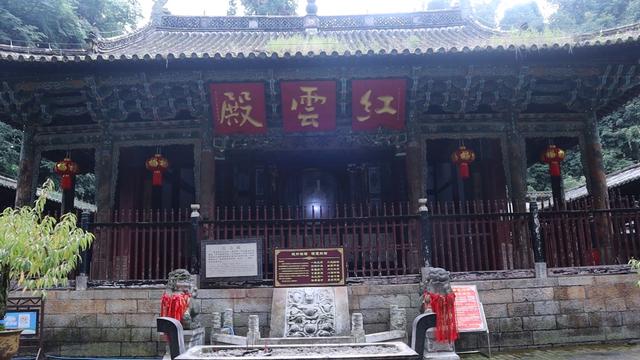 昆明动车直达，云南宋代古寺，隐于山林，精美石雕，独一无二