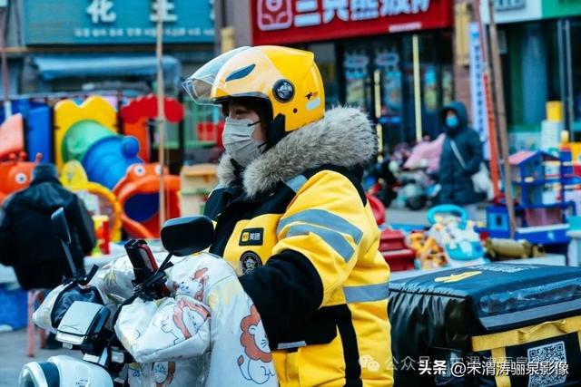 陕西渭南：冬至日的四季色调和万达广场的人间实像