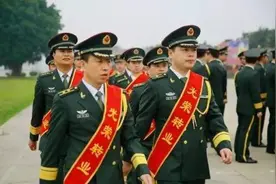 军官转业，88%以上安置公务员！对此怎么看？图片